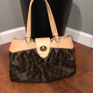 Louis Vuitton purse. BRAND NEW NEVER USED